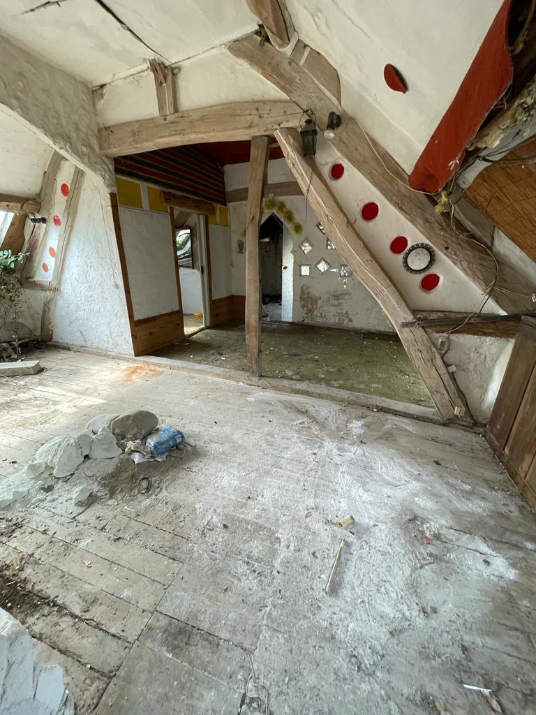 Après : Grenier avec poutres